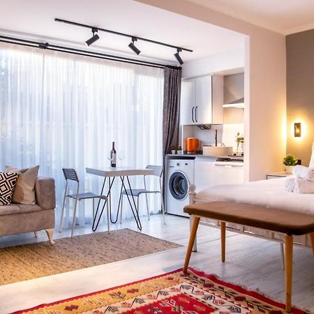 Invigorating Studio Flat Near Kordon In Alsancak Apartment Izmir Bagian luar foto